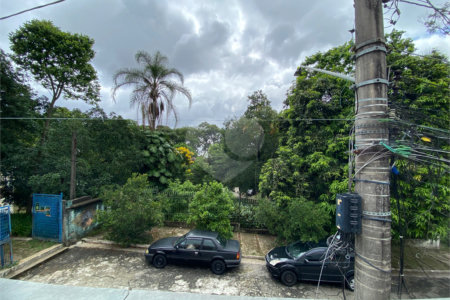 Sobrado à venda com 3 quartos, sendo 1 suíte, em Vila dos Remédios, São Paulo, SP