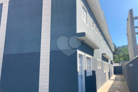 Casa à venda com 2 suítes no condomínio Villagio, Mogi das Cruzes - SP