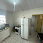 Casa térrea e salão comercial a venda no Jardim Bandeirantes.