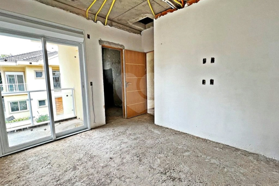 Casa de Alto Padrão à Venda em Condomínio Fechado no Barro Branco | 4 Suíte | 6 Vagas