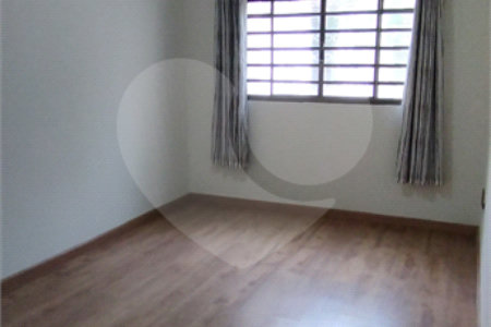 Casa térrea para venda no Planalto paraíso