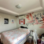 Apartamento de 143m² com 3 dormitórios e 2 vagas de garagem.
