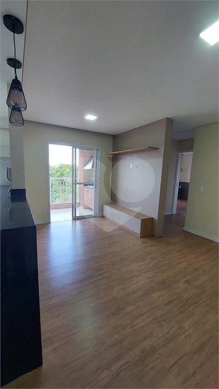 Apartamento para alugar com 2 quartos, sendo 1 suíte, em Aparecidinha, Sorocaba, SP