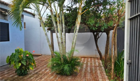Casa à venda com 3 quartos, sendo 1 suíte,  no Centro, Ponta Porã, MS