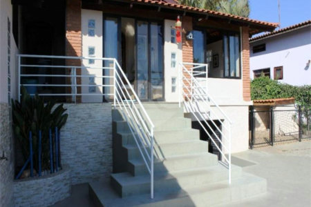Casa à venda com 4 quartos, sendo 2 suítes, no condomínio Vinhas da Vista Alegre - Lado Sede, Vinhedo - SP