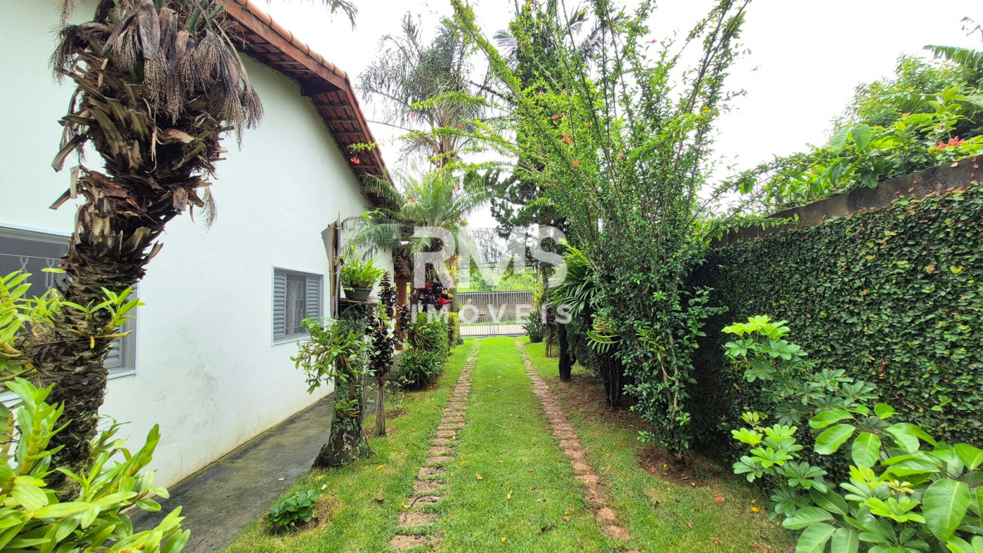 Casa à venda com 4 quartos, sendo 1 suíte,  em Villarejo Sopé da Serra (Vilarejo), Cabreúva, SP