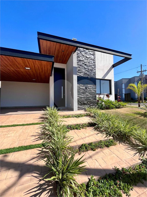 Casa à venda com 3 suítes em Residencial Village Damha III, Araraquara, SP