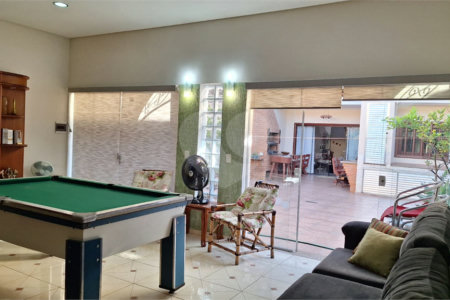 Sobrado à venda com 3 quartos, sendo 1 suíte, em Jardim Saira, Sorocaba, SP
