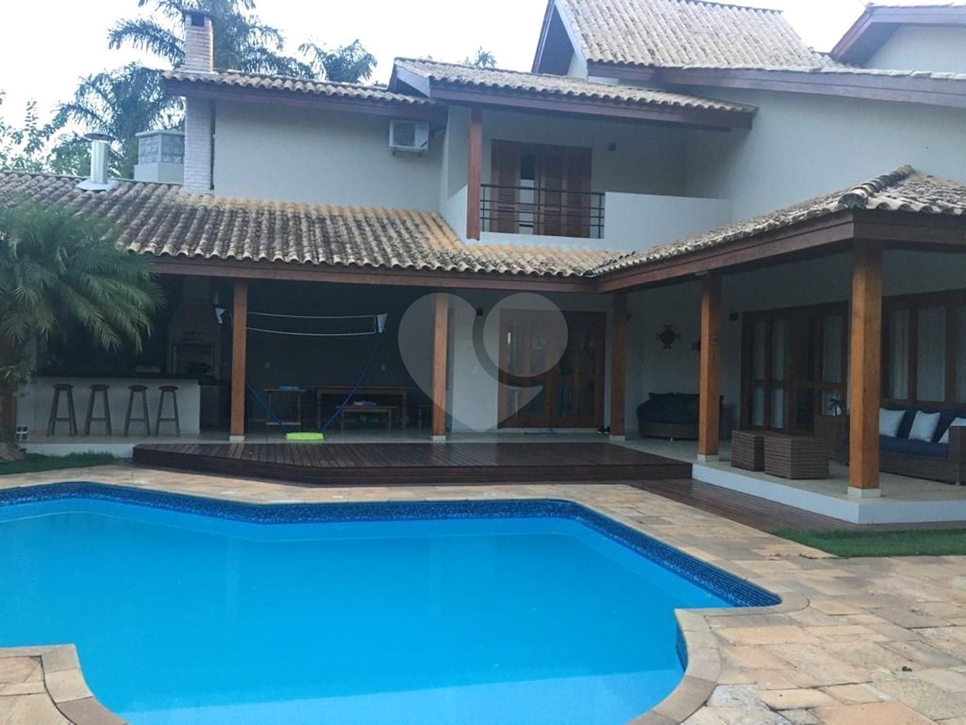 Casa à venda com 3 suítes no condomínio Lago Azul Residencial e Golfe, Araçoiaba da Serra - SP