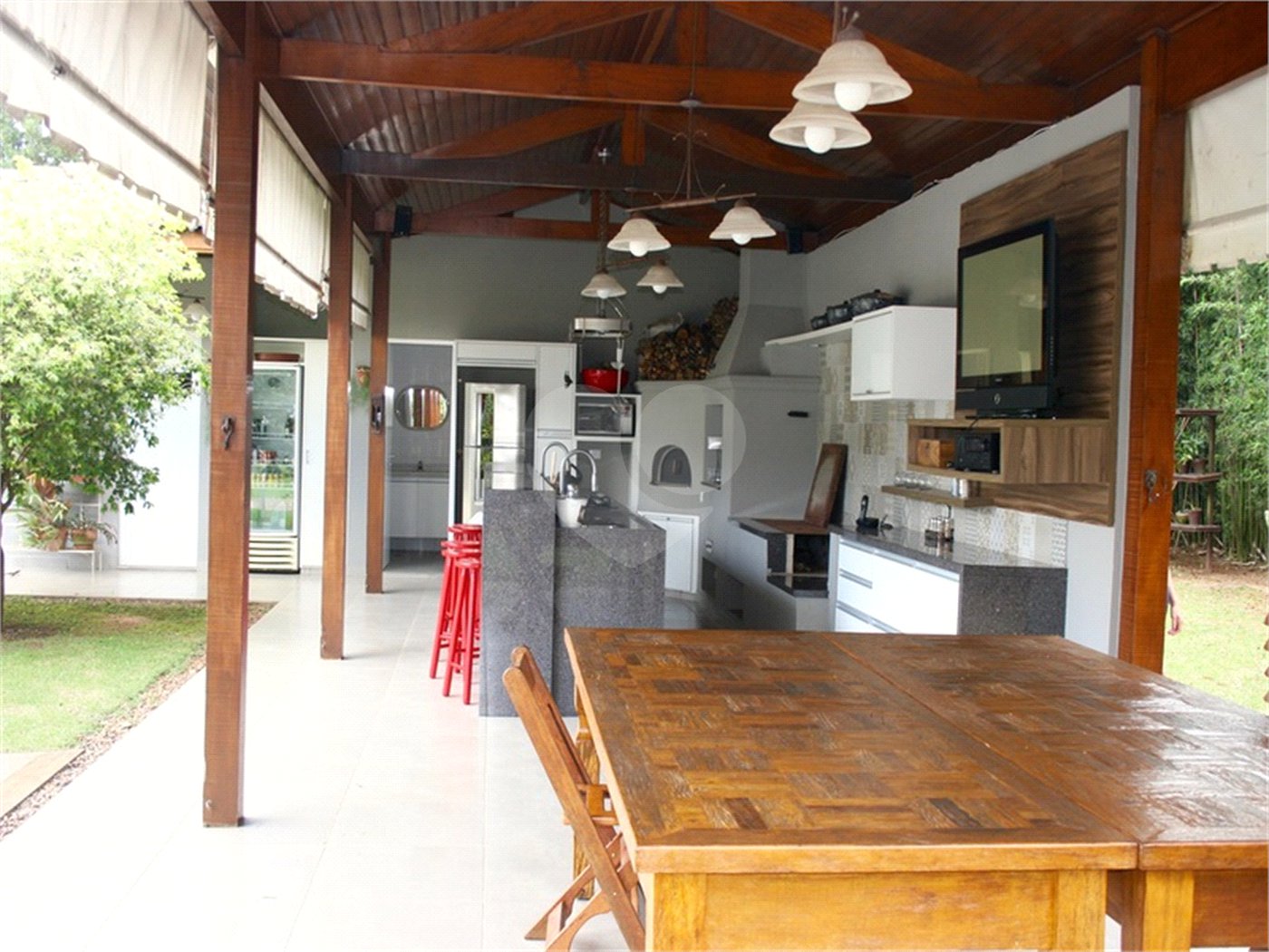 Casa à venda com 5 suítes no condomínio Suíça da Cantareira, Mairiporã - SP