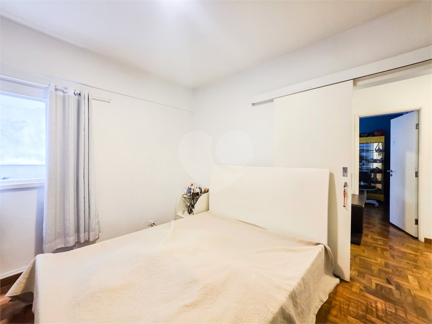 Apartamento à venda com 3 quartos, sendo 1 suíte, em Jardim Paulista, São Paulo, SP