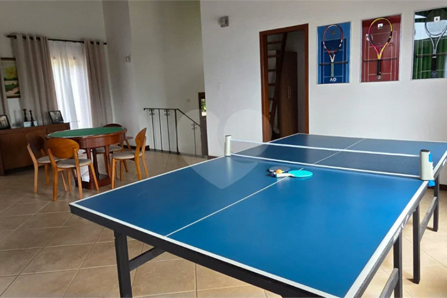 Sobrado à venda com 5 quartos, sendo 3 suítes, em Roseira, Mairiporã, SP