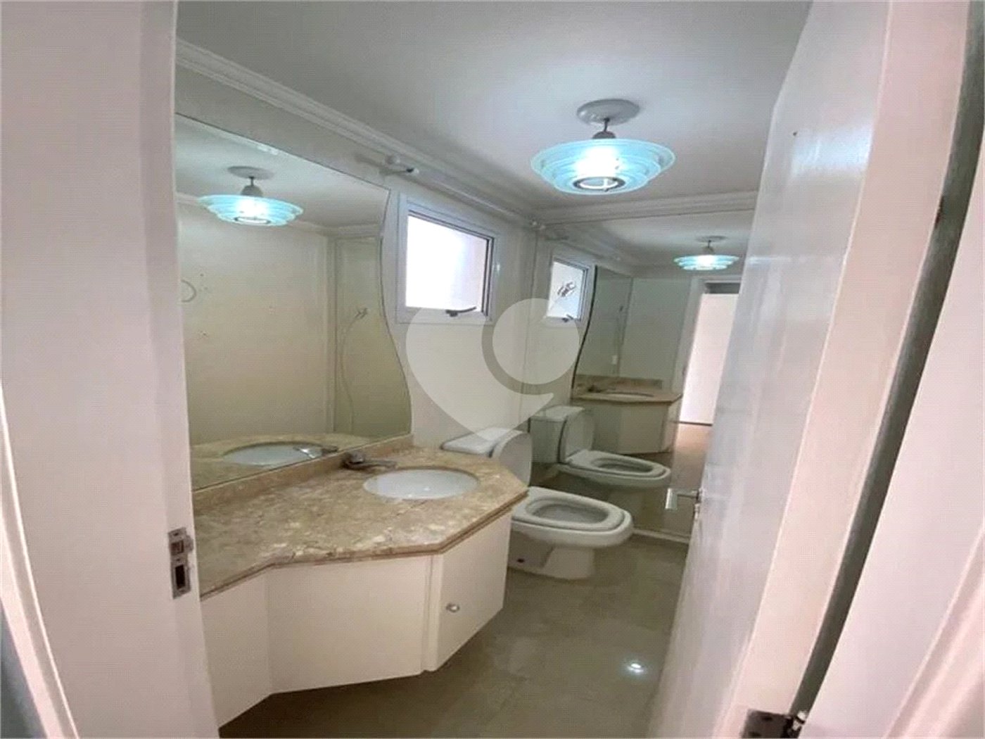 Casa à venda com 4 quartos, sendo 3 suítes, no condomínio Villas Nova Tatuapé I, São Paulo - SP