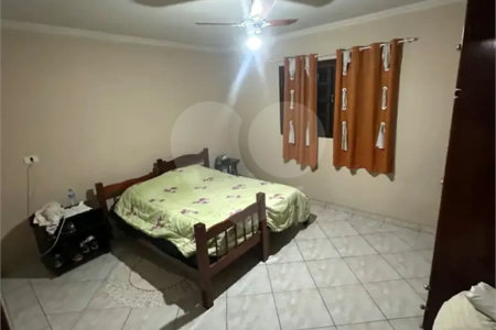 Casa à venda com 5 quartos, sendo 1 suíte,  em Parque Fernanda, São Paulo, SP