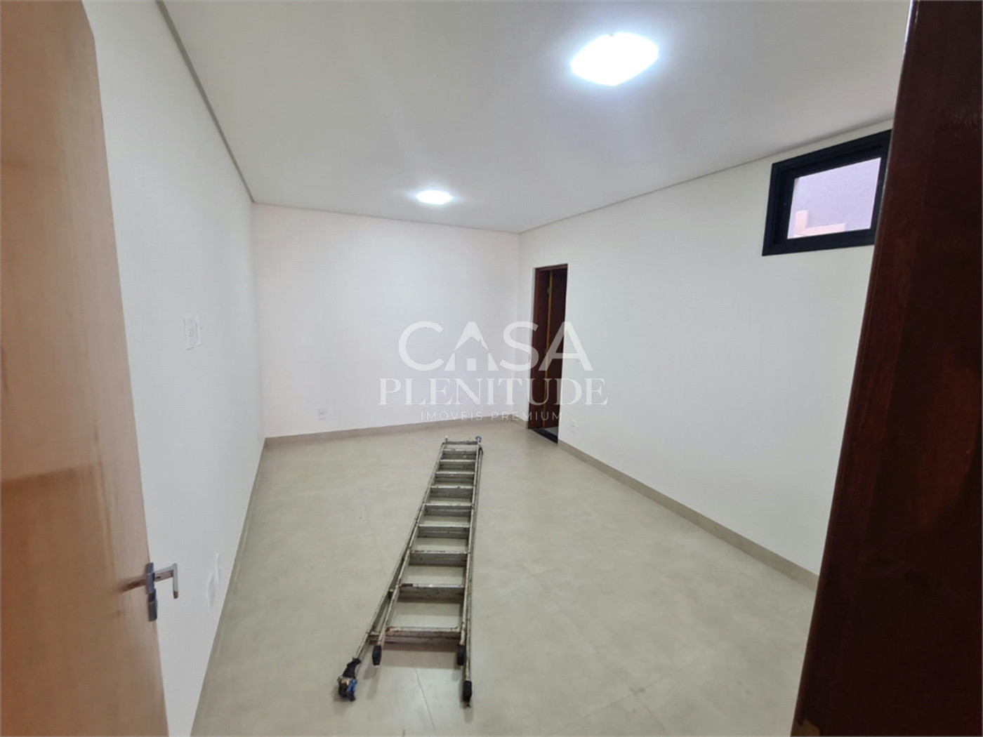 Casa em condomínio à venda com 5 quartos, sendo 3 suítes, em Wanel Ville, Sorocaba, SP