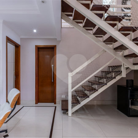 Casa à venda com 4 quartos, sendo 2 suítes,  no condomínio Los Alámos, São Paulo - SP