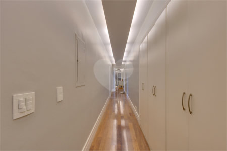 Casa Térrea à venda com 4 suítes em Jardim Marajoara, São Paulo, SP