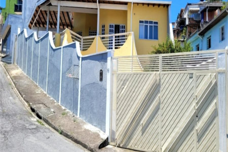 Casa à venda com 3 quartos, sendo 1 suíte, em Jardim Rodeio, Mogi das Cruzes, SP