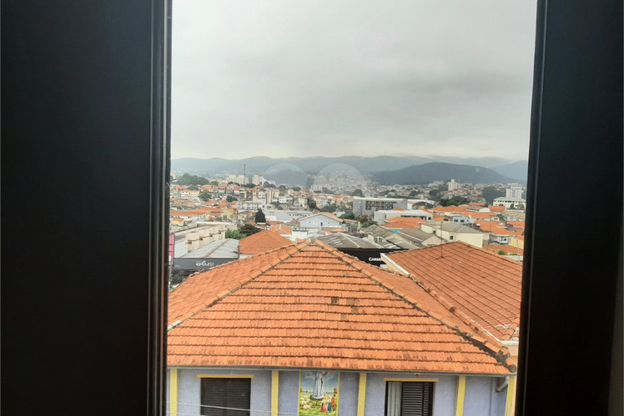 Apartamento com 44m2, 2 quartos, banheiro, sala integrada à cozinha, varanda gourmet e 1 vaga