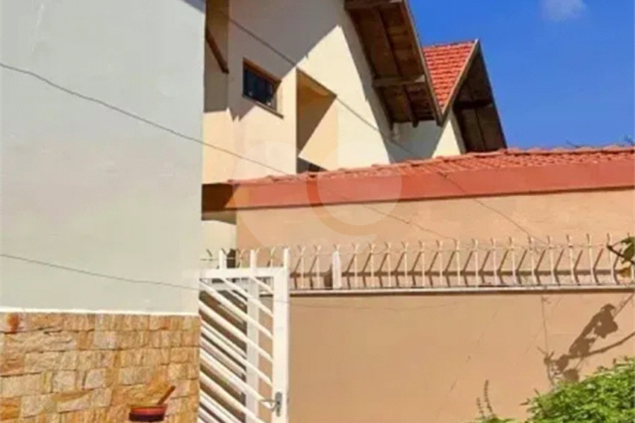 Sobrado à venda com 3 quartos, sendo 1 suíte, em City Recanto Anastácio, São Paulo, SP