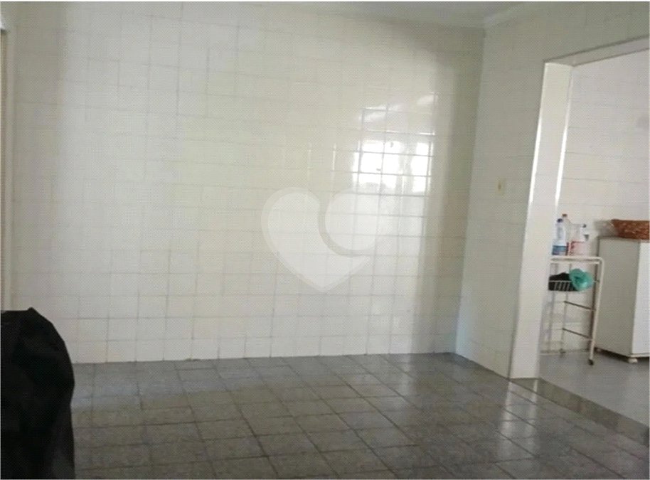 Casa à venda com 3 quartos, sendo 1 suíte, em Vila Mariana, São Paulo, SP