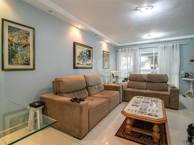 Apartamento à venda com 4 quartos, sendo 2 suítes,  em Jardim Prudência, São Paulo, SP