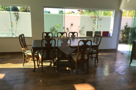 Casa à venda com 5 quartos, sendo 3 suítes, em Loteamento Jardim Morumbi, Atibaia, SP