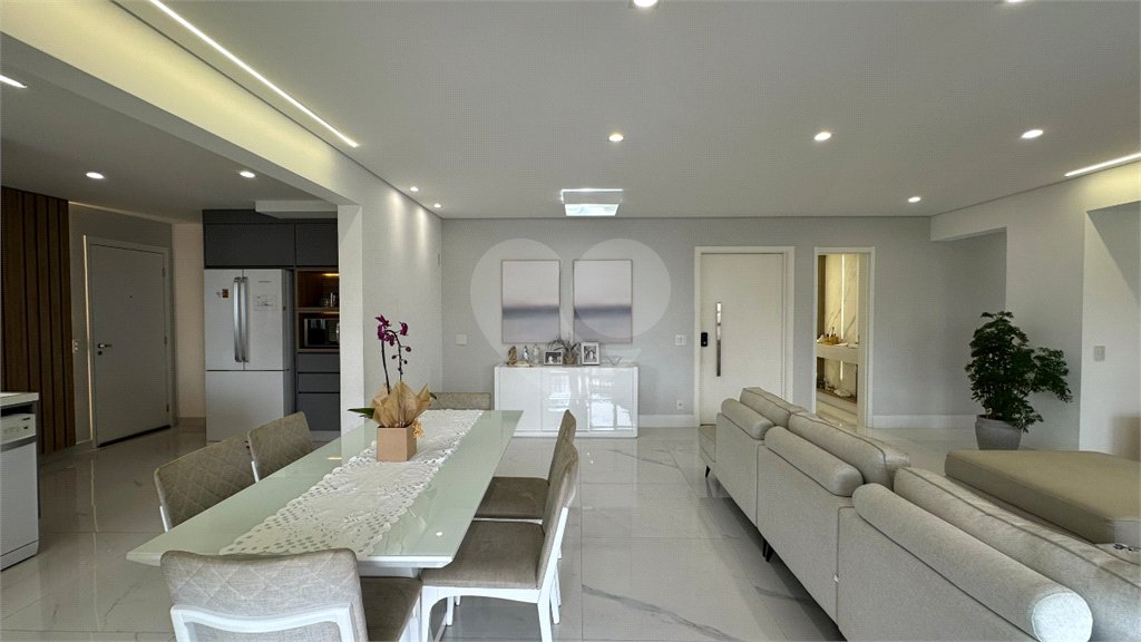 Apartamento à venda com 3 suítes em Jardim Prudência, São Paulo, SP
