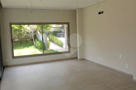 Casa à venda com 4 suítes no condomínio Estância Marambaia, Vinhedo - SP