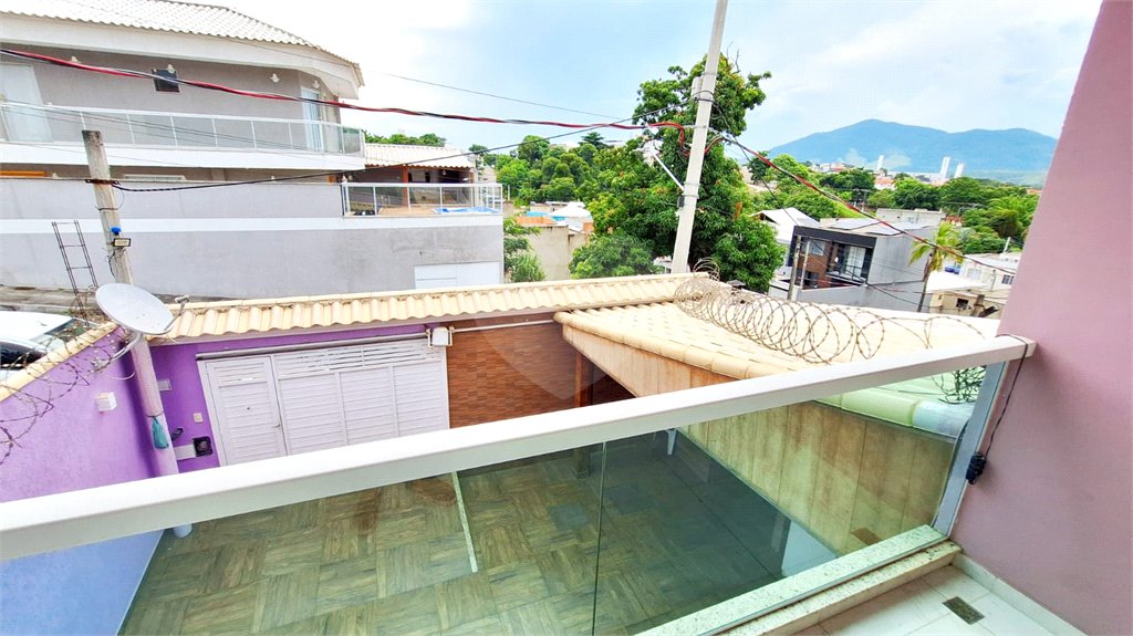 Casa à venda com 3 quartos, sendo 2 suítes, no condomínio Residencial West Green, Rio de Janeiro - RJ