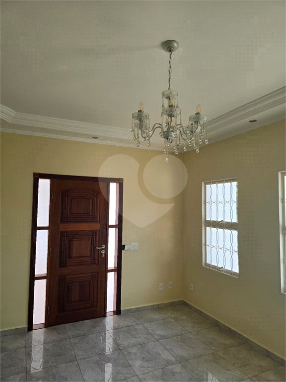 Casa à venda com 4 quartos, sendo 1 suíte, no condomínio Raizes, Paulínia - SP