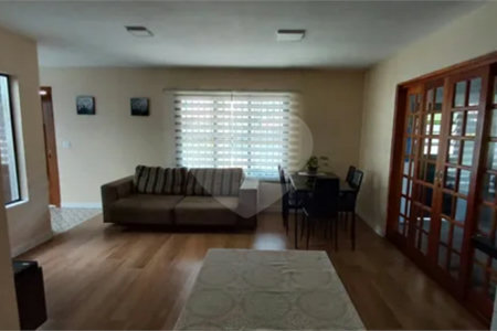 CASA A VENDA NO VISTA VERDE COM 250M², 3 DORMITÓRIOS, 1 SUÍTE, 2 VAGAS, SÃO JOSÉ DOS CAMPOS/SP.
