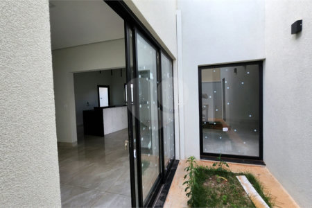 Casa à venda com 3 quartos, sendo 1 suíte, em Parque Atlanta, Araraquara, SP