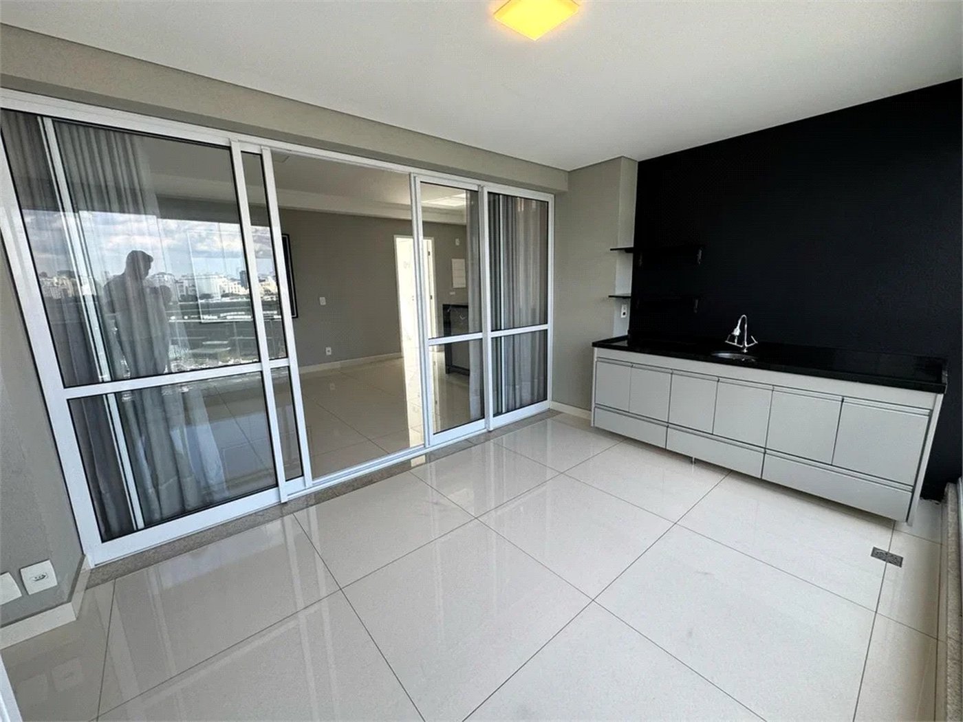 Apartamento à venda com 3 quartos, sendo 1 suíte, em Pinheiros, São Paulo, SP