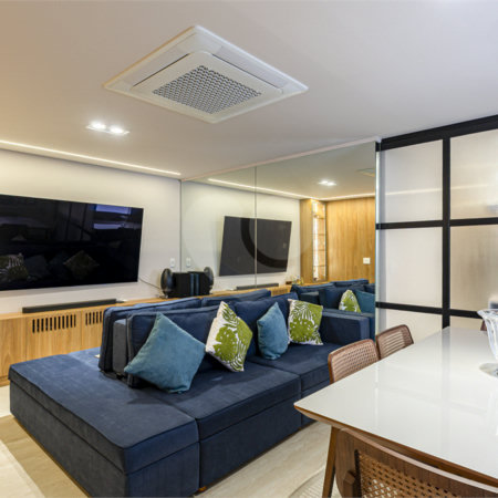 Apartamento à venda com 3 quartos, sendo 1 suíte, em Vila Uberabinha, São Paulo, SP