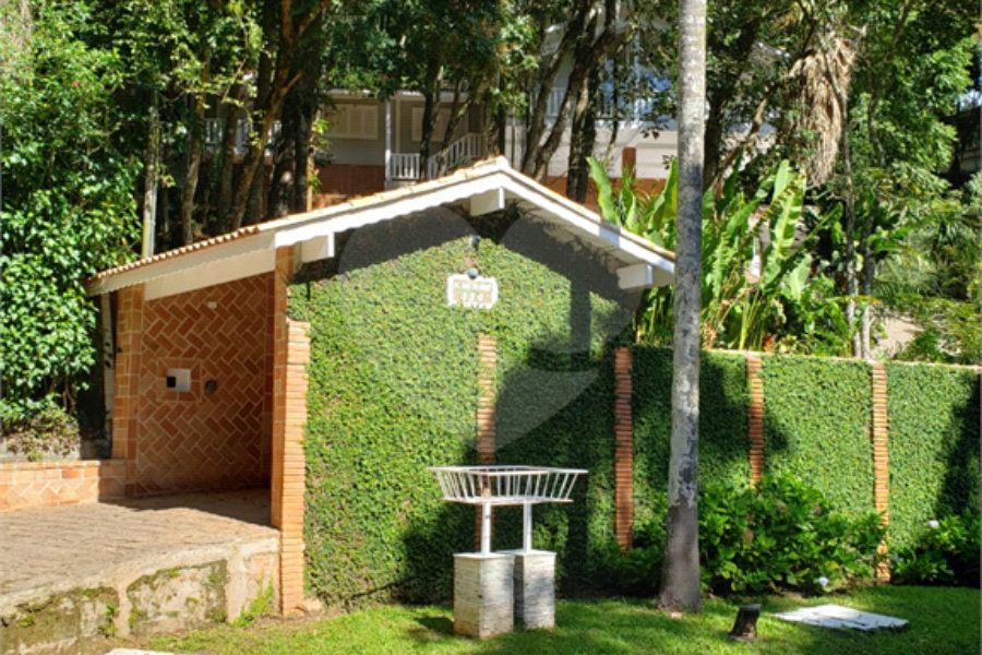 Casa à venda com 2 quartos, sendo 1 suíte, em Cumbari, Mairiporã, SP