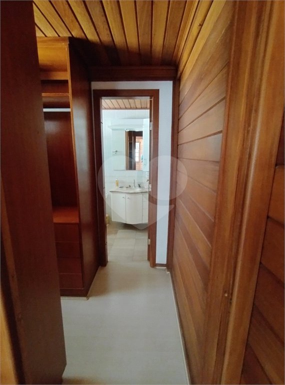 Casa à venda com 3 quartos, sendo 1 suíte, no condomínio Bosque de Greviléa, Vinhedo - SP