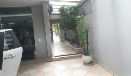 Casa à venda com 3 quartos, sendo 2 suítes,  em Santo Amaro, São Paulo, SP