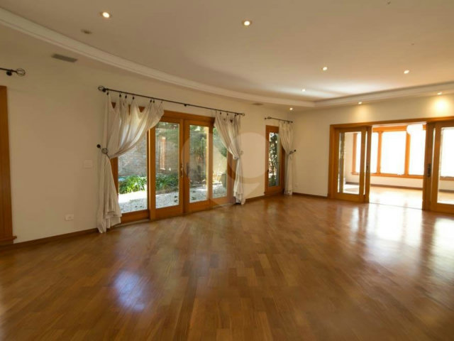 Casa à venda com 4 suítes no condomínio Jardim das Azaléias, São Paulo - SP