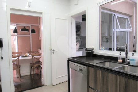 Casa à venda com 4 suítes no condomínio Dolce Villa, São Paulo - SP