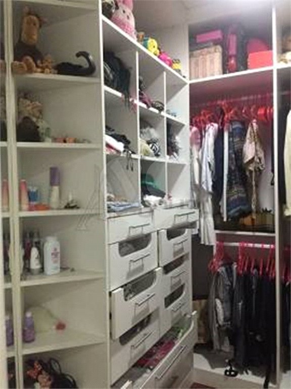Casa à venda com 4 quartos, sendo 3 suítes, no condomínio Residencial Nova Cantareira, São Paulo - SP