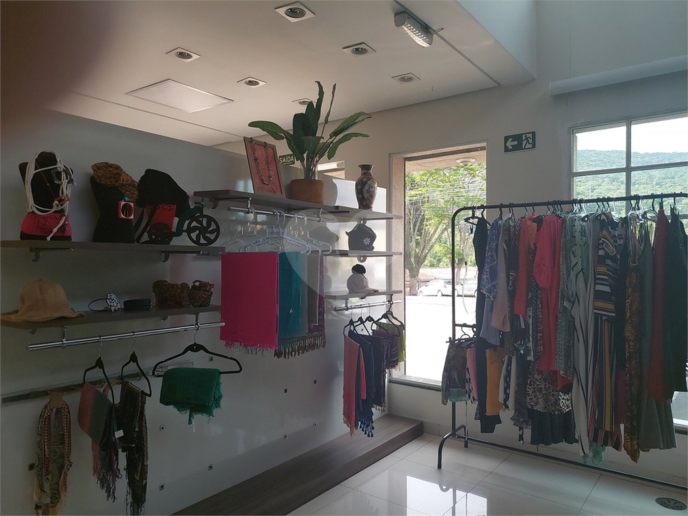 Salão para alugar no Centro, Mairiporã, SP