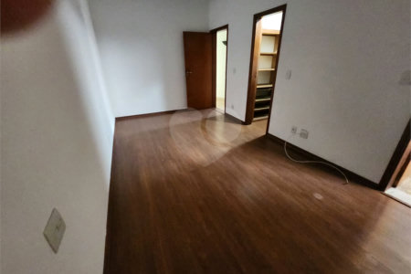 Apartamento à venda com 4 quartos, sendo 2 suítes, no Centro, Araraquara, SP