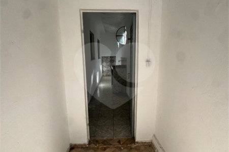 Casa à venda ou para alugar com 1 quarto em Campo Grande, Rio de Janeiro, RJ