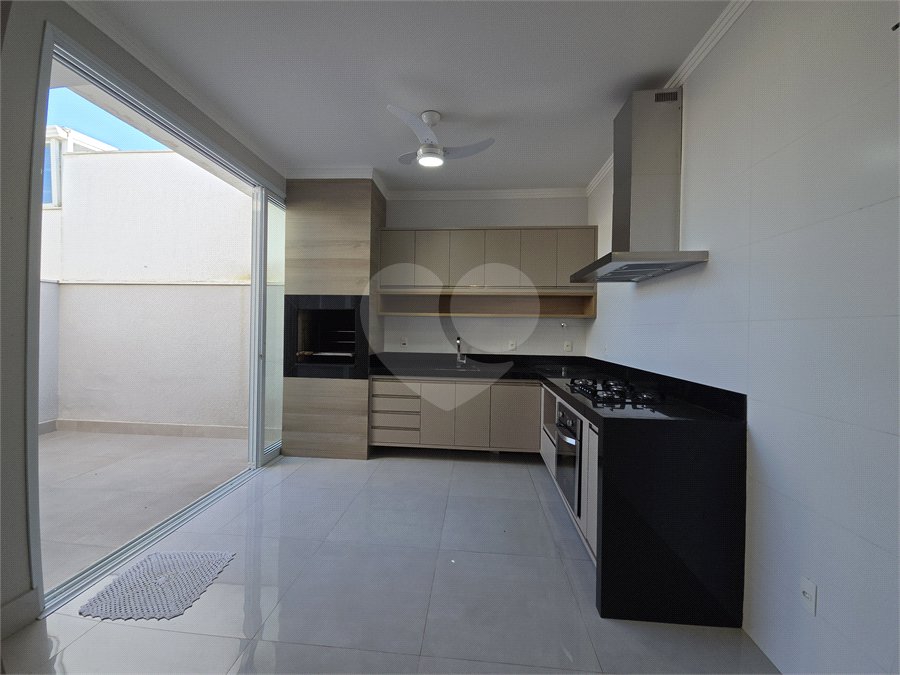 Casa à venda com 2 quartos, sendo 1 suíte, no condomínio Horto Florestal II, Sorocaba - SP