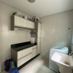 Sobrado à venda com 3 quartos, sendo 1 suíte,  em Jardim Vila Galvão, Guarulhos, SP