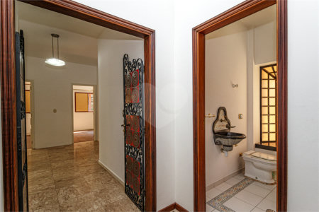 Casa Térrea à venda com 4 quartos, sendo 1 suíte, em Jardim Marajoara, São Paulo, SP