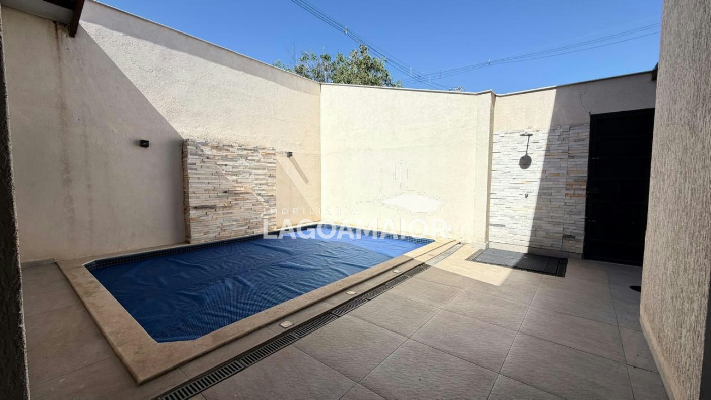 Casa à venda com 3 suítes em Jardim dos Ipes, Três Lagoas, MS