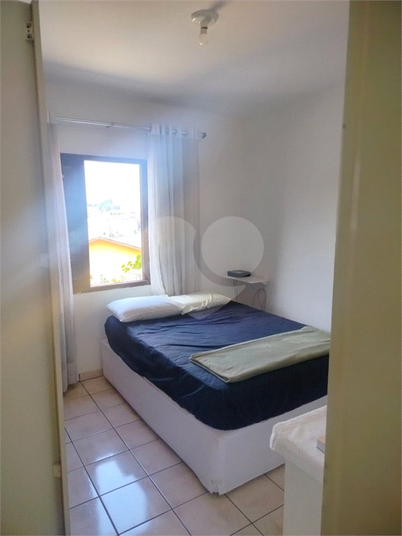 Sobrado à venda com 2 quartos em Jardim Santa Rosa, Taboão da Serra, SP