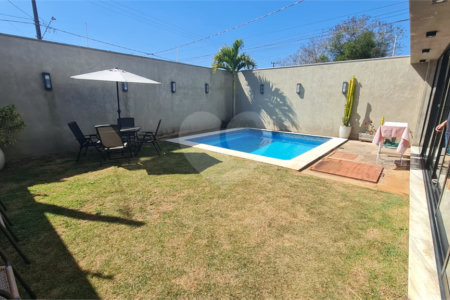 Casa à venda com 3 suítes em Vila Nastri, Itapetininga, SP
